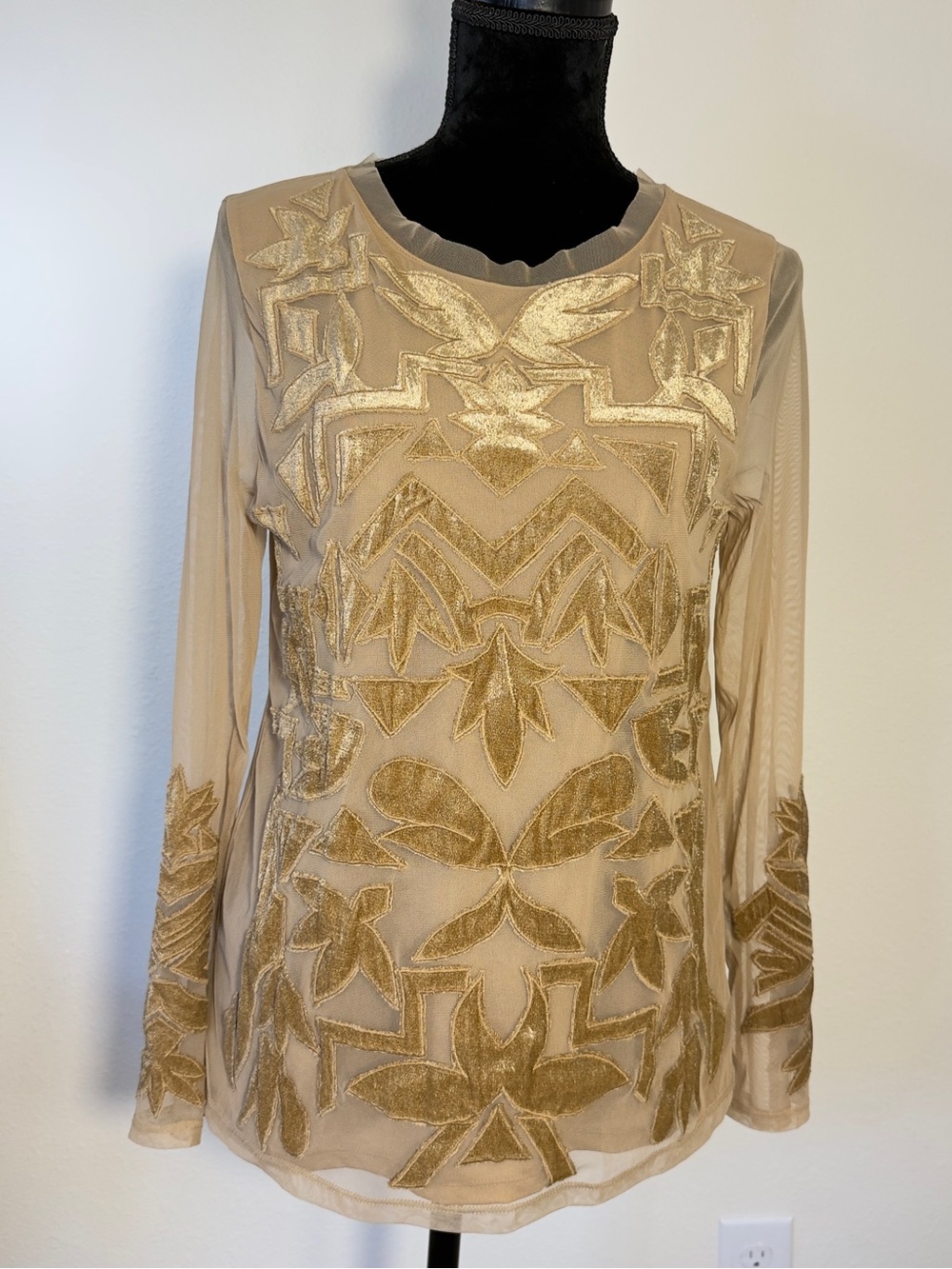 Chico’s Women’s Elegant Gold Appliqué Long Sleeve Dress Top - Beige/Gold Size S